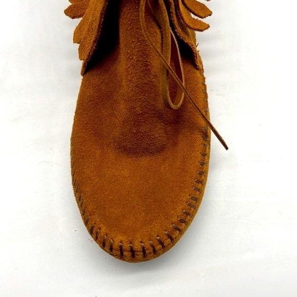 Minnetonka - Brown Suede Fringe Ankle Boot Moccasins With Suede Tie Size 6.5 - Picture 11 of 15